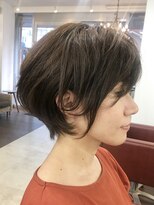 モッカ(mocca) 耳かけショートボブ