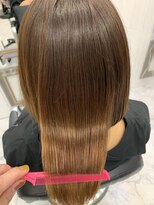 エスカーラ 表参道(THE ESCALA)&nbsp;縮毛矯正×髪質改善トリートメント【タビラマユミ】