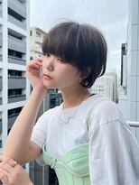 イヴォークトーキョーオーサカ(EVOKE TOKYO osaka)&nbsp;マッシュショート 前髪広め 丸み 耳かけ