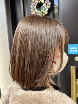 アンレーヴ(UnReve) 透明感カラーボブ