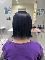 グク(GUK) 切りっぱなしボブXブルーブラック