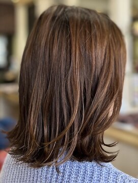 ヘアークリアー 春日部 大人可愛い伸ばしかけにおすすめ ミディアムレイヤースタイル