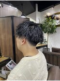 ウルフアッシュブラックカルマパーマベリーショート