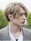 ブロンドミルクティーベージュツーブロックメンズマッシュ