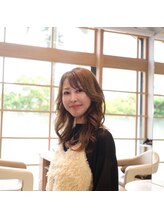 アース 沖縄新都心店(HAIR&MAKE EARTH) 和田 美香
