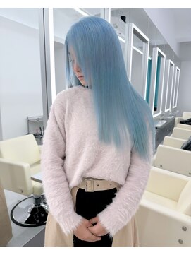 テイス 新宿(TACE) 水色カラー[ネビージュ/黒髪/小顔/新宿]