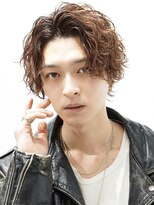 オーシャントーキョー(OCEAN TOKYO)&nbsp;波巻きパーマセンターパートウルフツーブロックコンマバング