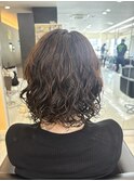 耳上からの強めパーマ