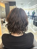 シャンプーボーイエイムス(SHAMPOO BOY aims) 耳上からの強めパーマ