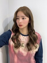 リゼル ユア シブヤ(RISEL YUA SHIBUYA) 前から見ても綺麗に馴染むシールエクステ