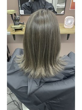 ブリックヘアー(BLICK Hair) ハイライト　オリーブグレージュ