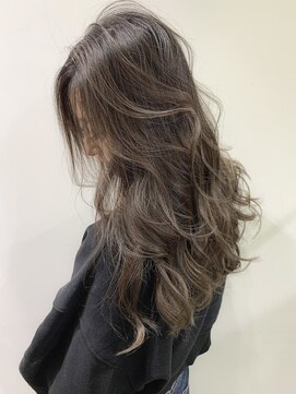 フル(FuLL) エアータッチハイライトで作る バレイヤージュカラー