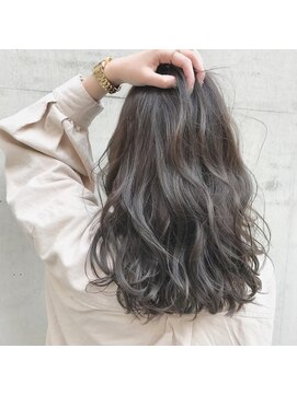 スーリール 新宮店(Sourire) パールグレージュ