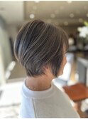白髪ぼかしショート