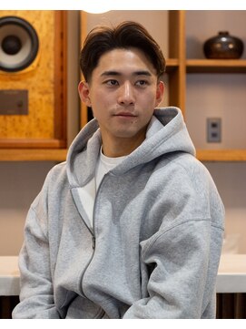 ポリッシュマン コウベ(POLISHMAN.KOBE) センターパート / ニュアンスパーマ / テーパーフェード