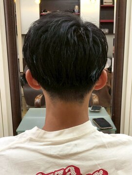 レボルトヘアー(R EVOLUT hair) 刈り上げセンターパート/波巻きツイストスパイラル/柏駅