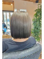 ジーワンヘアー(G1 HAIR) 切りっぱなしボブ&スモーキーベージュ