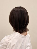 ウミト(Umito) ショコラブラウンのくびれ外ハネミディアムボブ