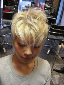 トリックストア(TRICK STORE) シルバーアッシュショート☆