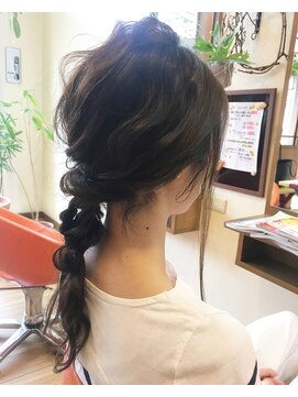 キキ 美容室(KIKI) ロング編みおろしスタイル★
