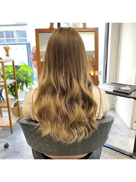 フツーロ 栄(FUTURO) グラデーションカラー