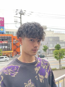 アイズ 海老名(AIZU) ツイストスパイラルパーマ　ツイストパーマ　波巻きパーマ　眉毛