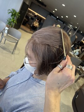 ショコララテ 【脱白髪染め】ファッションカラーでミルクティー