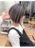 ホワイトパールバレイヤージュ　ロブ　前下がりボブ