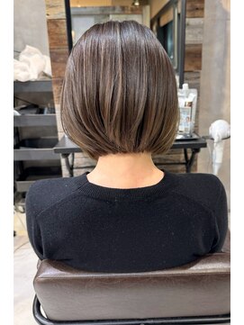 トルネード(TORNADO) 外国人風ボブレイヤー前下がり　n7.6.15