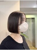 大人可愛いナチュラルな艶感切りっぱなしボブ