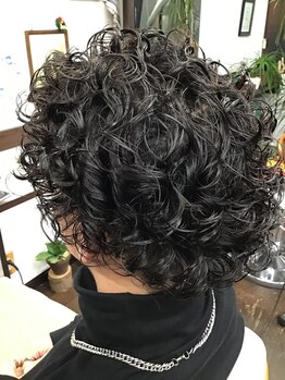 フィールヘアー(Feel Hair)の写真/【メンズ限定クーポン有】カット+パーマ¥8,800!お手頃価格でトレンドの束感・動きを再現