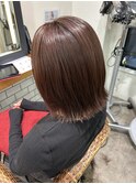 ピンクベージュ