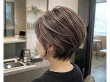 【伸びても気になりにくい♪大人女性の白髪ぼかしカラー】
