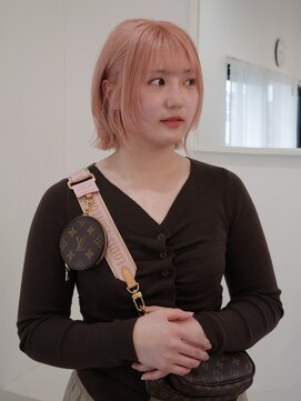 ウルト(ult) レイヤーボブ と コーラルピンク
