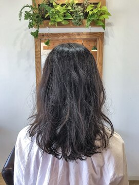 メイヘア(May Hair) 黒髪・暗髪カラーのセミロング