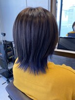 コエバイロゼオ(coe by Roseo)&nbsp;ウルフ×ブルーのインナーカラー