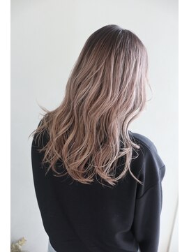 シキ(SHIKI) white beige