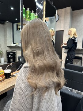 ラピス 大阪心斎橋店(Lapis) グレージュ