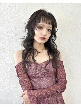 ヒュー(Hew) 顔まわりカット×前髪カット×シールエクステ(代官山).