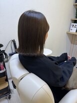 トゥーリ 二日市店(tuuli) ぱつっと外ハネ オリーブベージュ