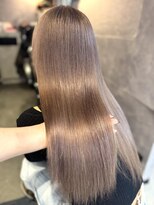 エルバイラビス 大宮(elu by lovis)&nbsp;《鈴木茉奈》ミルクティーベージュ/ケアブリーチ