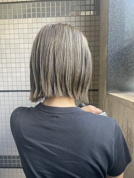 ナンバー 博多(Number) 寒色カラー×ぷっつりボブ