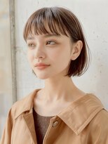 ボタン(botan)&nbsp;「品よく揺れる、大人のためのミニマムショートボブ。」