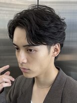 フィフス 仙台(fifth)&nbsp;仙台フェザーパーマニュアンスパーマセンターパート毛流れゆるめ