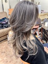 ラティオ 難波Ratio&nbsp;細めのハイライトスタイル