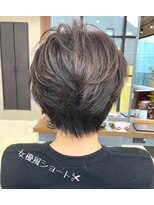 ザシー オモテサンドウ(The C) 女優ショート/TheC