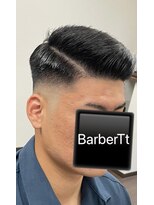 バーバーティー(Barber Tt) バーバーカット【ビジネス8：2パートスキンフェードスタイル】