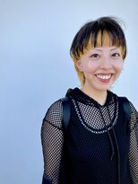 ニカ(nika)&nbsp;黒髪ウルフに黄色を添えて