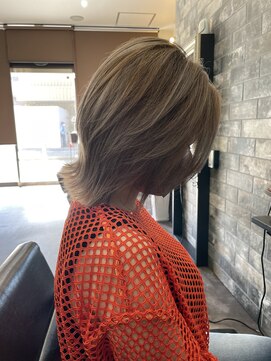 ライフ 忍ケ丘店(Lyfe) スモーキーベージュレイヤー_ウルフカットグレージュ_203