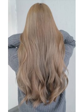 マリアナ(Mariana) 【☆人気No2☆/透明感抜群♪】ブリーチ無しで叶う♪Wカラー